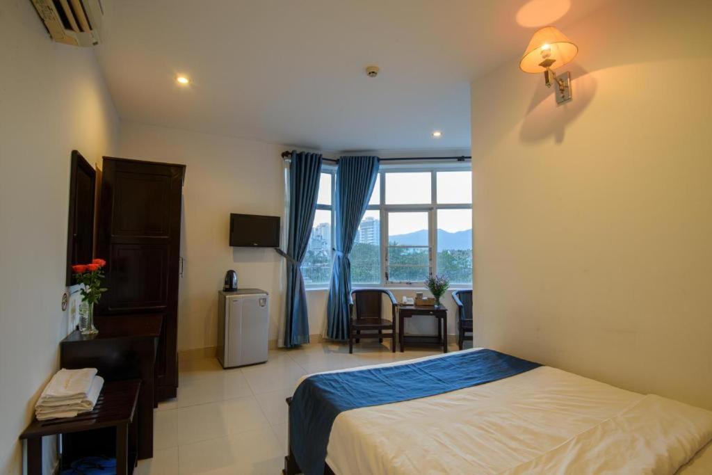 Tehana Beach Hotel Da Nang Exterior photo